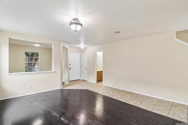 Building Photo - 407 Amberdale Oak