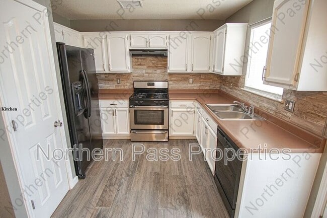 Building Photo - 4020 Tierra Inez Pl