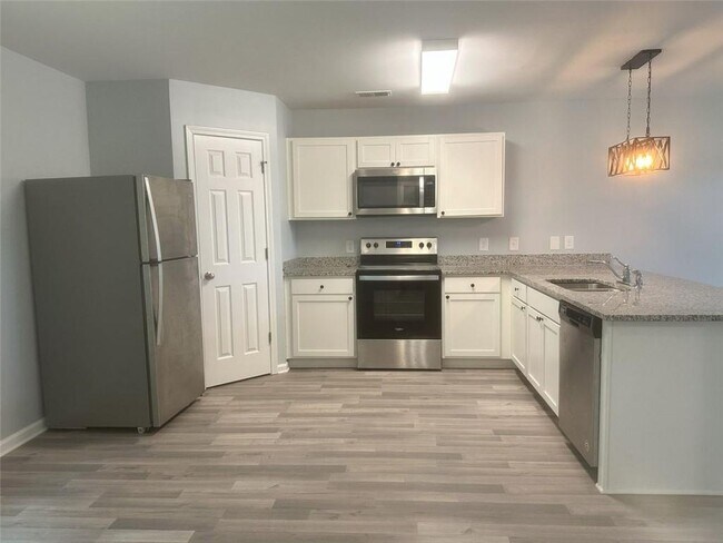 Building Photo - 620 Cartecay Dr