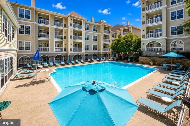 Building Photo - 4550 Strutfield Ln