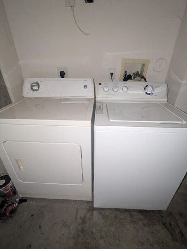 Building Photo - 11030 Legacy Dr