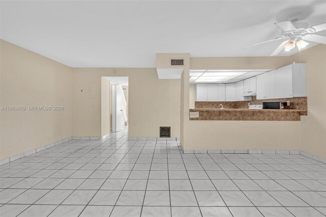 Building Photo - 3750 SW 60th Terrace