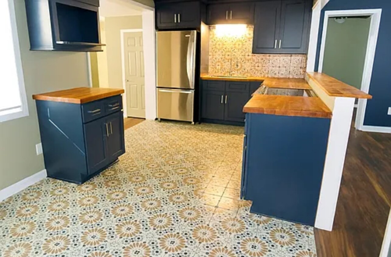 Building Photo - 3601 Eastgate Dr