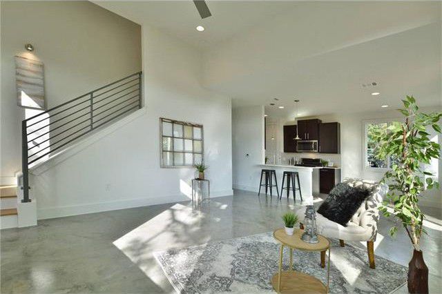 Building Photo - 1711 Perez St