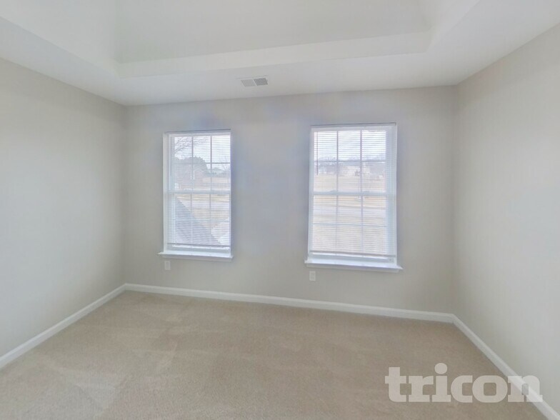 Building Photo - 212 Blue Grass Terrace