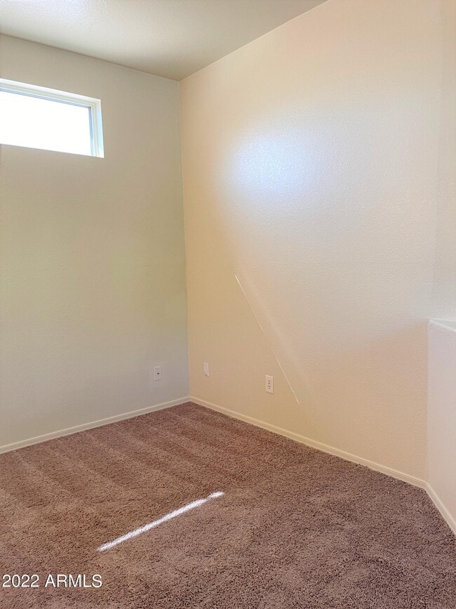 Building Photo - 1691 E Park Ave