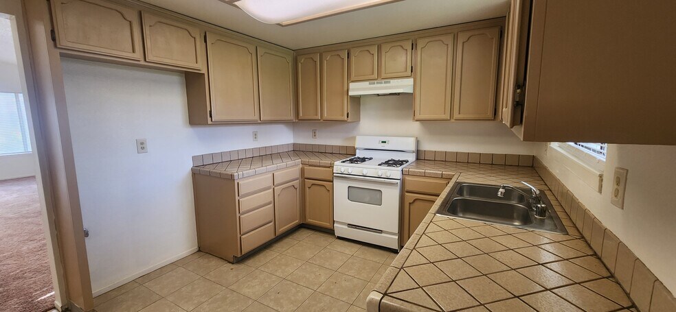 Building Photo - 5113 Gaylene Ave