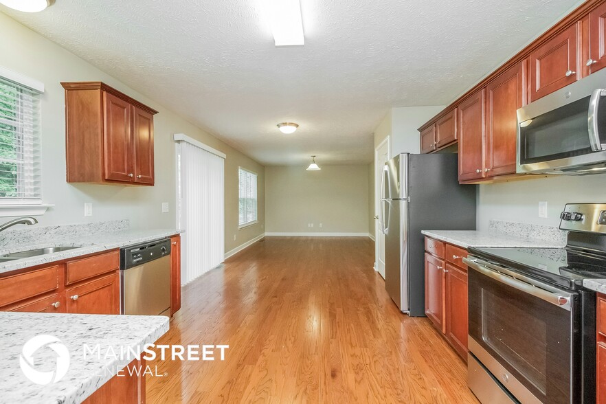 Building Photo - 681 Smoky Mountains Dr
