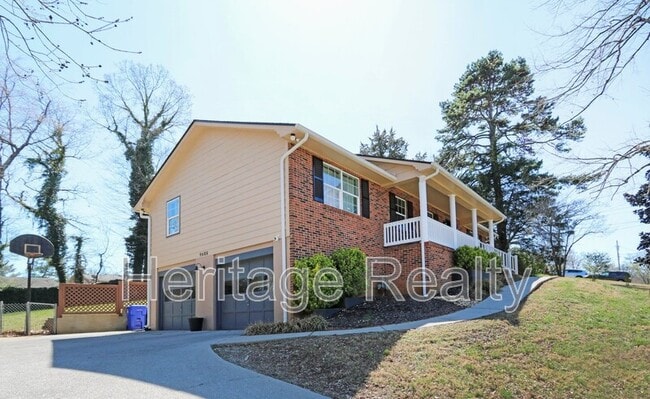Building Photo - 9608 Clearwater Dr