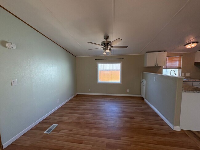 Building Photo - 3 bed 2 bath Home for Rent in Ephrata