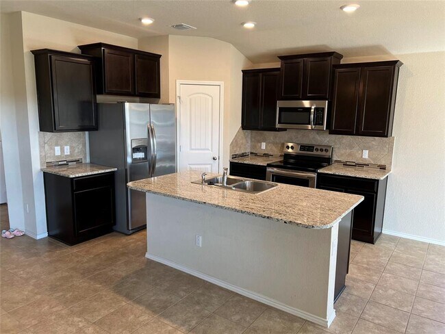 Building Photo - 1140 Ibis Falls Loop