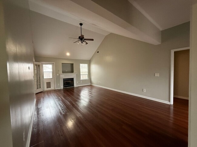 Building Photo - HOME FOR LEASE 4 BR 2 BATH RANCHSTYLE  SPLIT FLOOR PLAN AND OPEN  LARGE  FENCED BACKYARD  CONVENI...