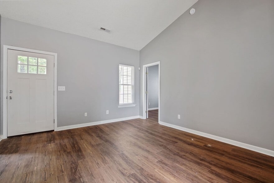 Building Photo - 1117 Aaron Dr
