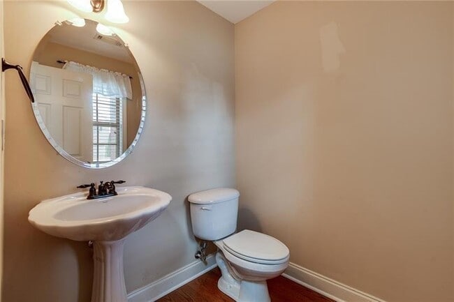 Building Photo - 3590 Falling Leaf Ln