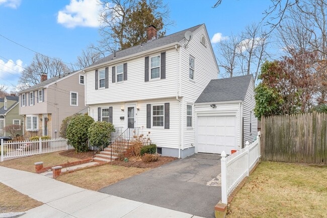 Building Photo - 20 Brae Rd