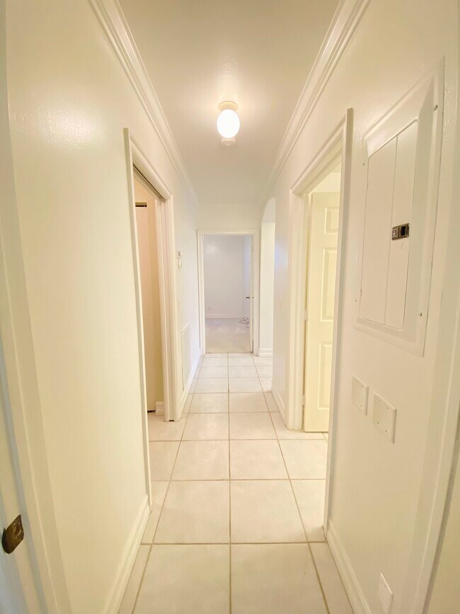 Building Photo - WCR CONDO