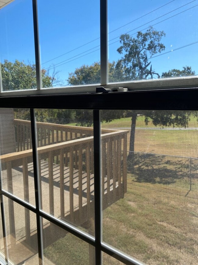 Building Photo - 2 bedroom 2 bath Loft Apartment Branson MO...