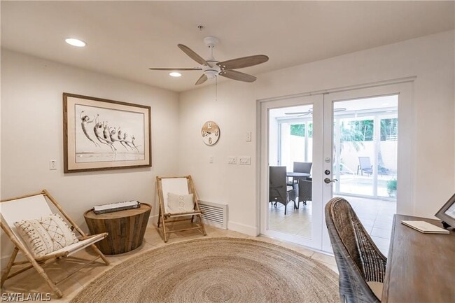 Building Photo - 572 11th Ave S