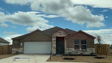 Building Photo - 213 Chickasaw Ln