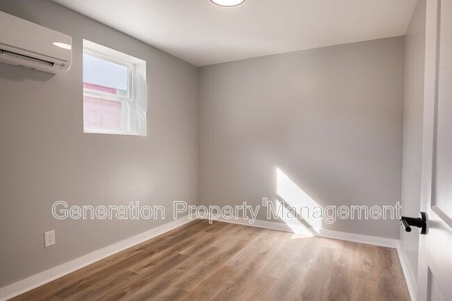 Building Photo - 650 4th St NE