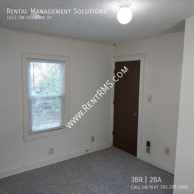 Building Photo - **MOVE-IN SPECIAL**1621 SW Fillmore St - 3...