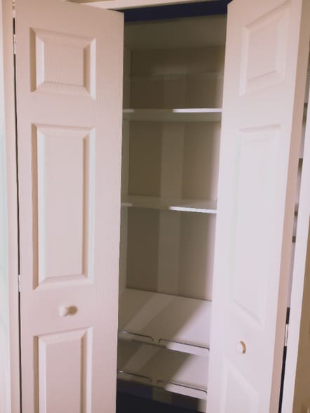 Building Photo - 1097 Tree Farm Rd