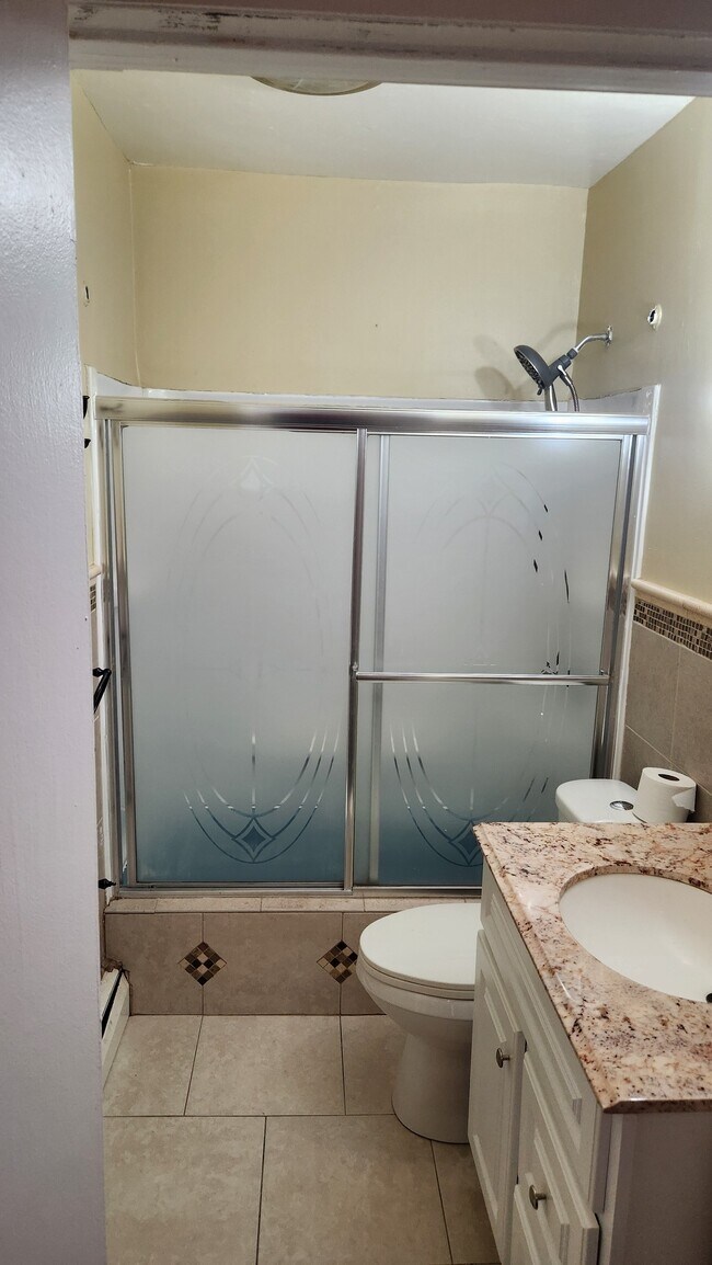 Building Photo - 61 Wilson St