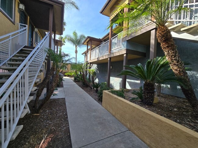 Building Photo - MOVE-IN SPECIAL: 1/2 off 1st month's rent! 2bd 2 ba Condo w/Garage