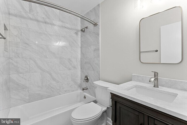 Building Photo - 210 Cameron St