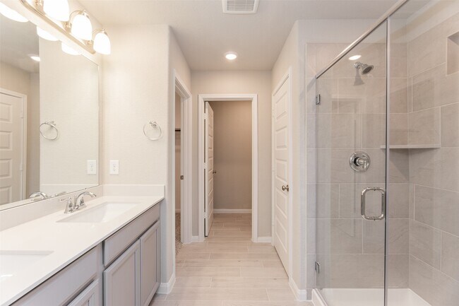 Building Photo - 18484 Sunrise Maple Dr
