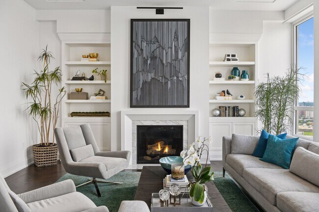 Building Photo - 1111 W River Pkwy