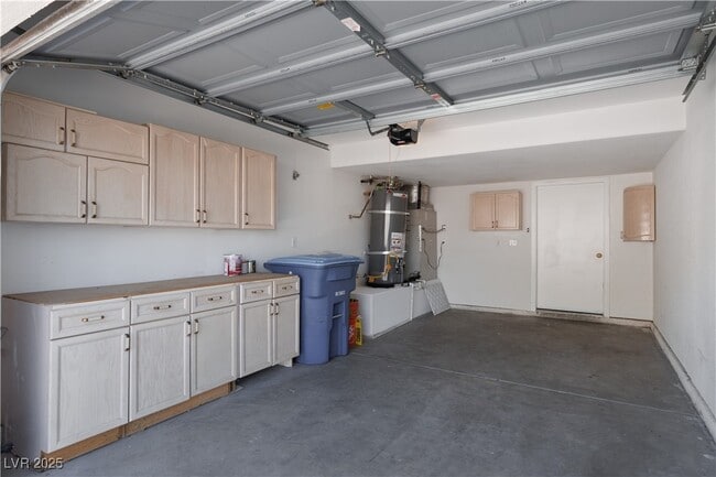 Building Photo - 1004 Sun wood Dr