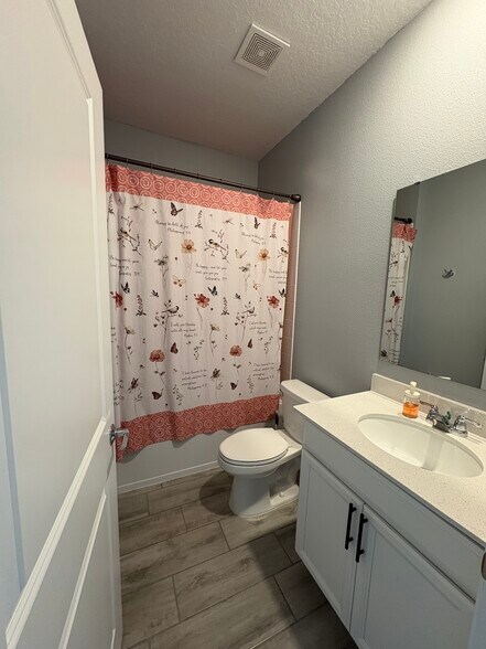 Building Photo - 1185 Saguaro St