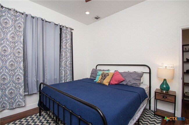 Building Photo - 235 Belmont