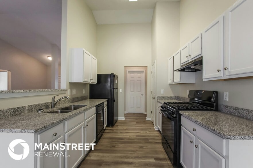 Building Photo - 4112 Hunters Trail Dr