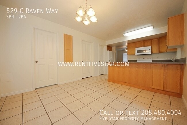 Building Photo - 529 Raven Way