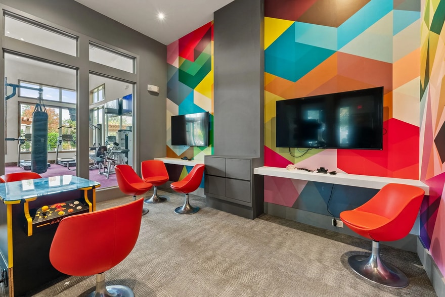 Building Photo - 12700 Ridgeline Blvd