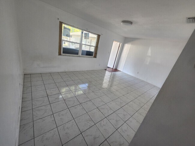 Building Photo - 12359 First St