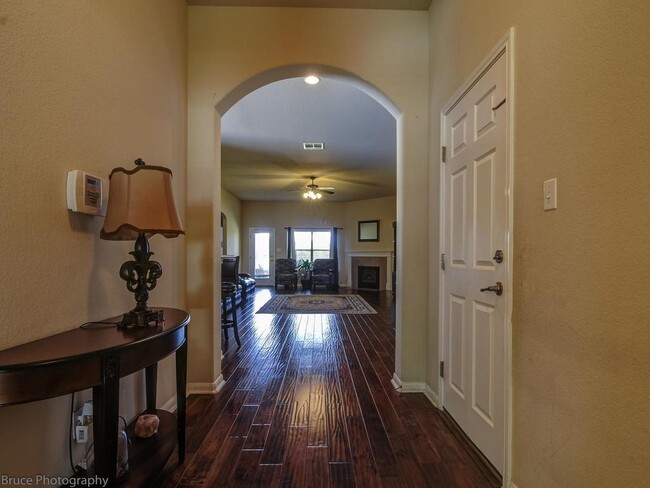 Building Photo - 1720 Harvest Bend Ln