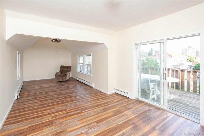 Building Photo - 35 W Olive St