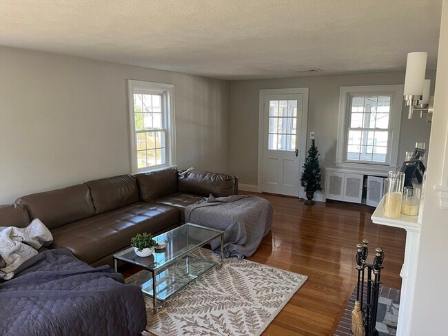 Building Photo - 101 Richmond Rd