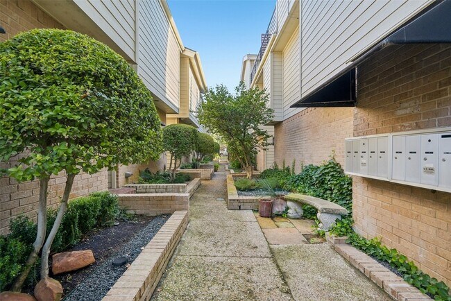 Building Photo - 4102 Bowser Ave