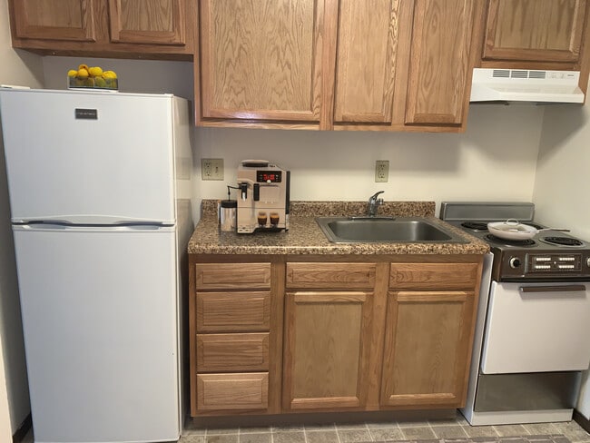 Building Photo - 15 N Hancock