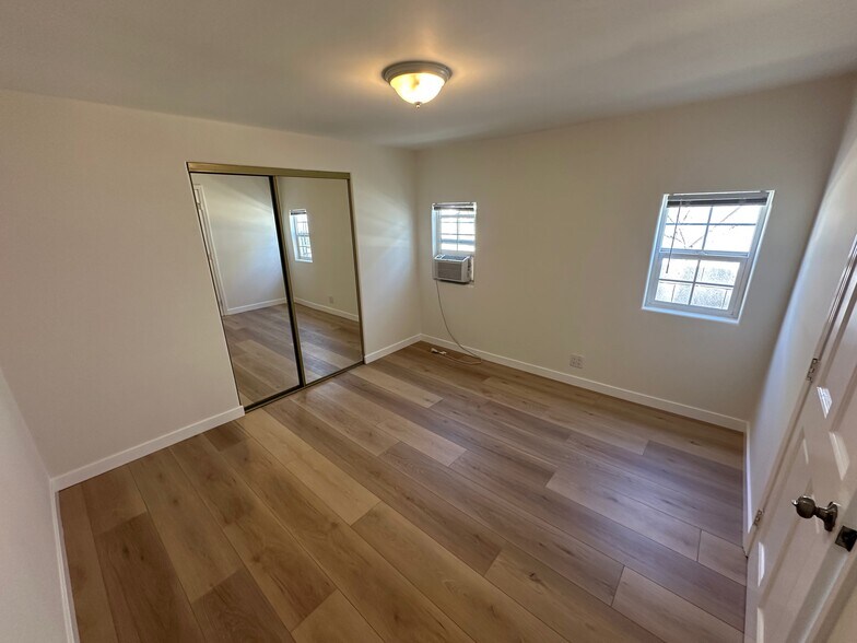 Building Photo - 3513 Loosmore St