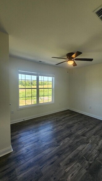 Building Photo - 929 Olympic Ct