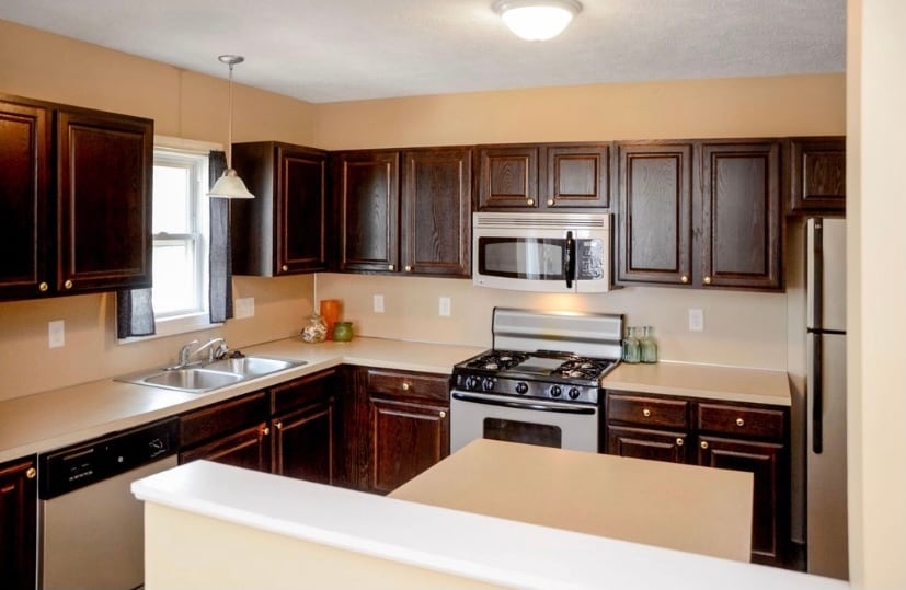 Building Photo - 916 Zeeland Ct NE