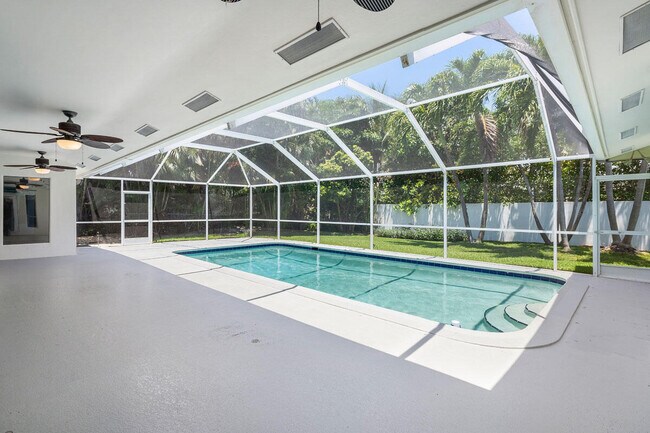 Building Photo - 263 S Maya Palm Dr