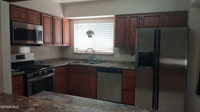 Building Photo - 5728 Dalhart Dr