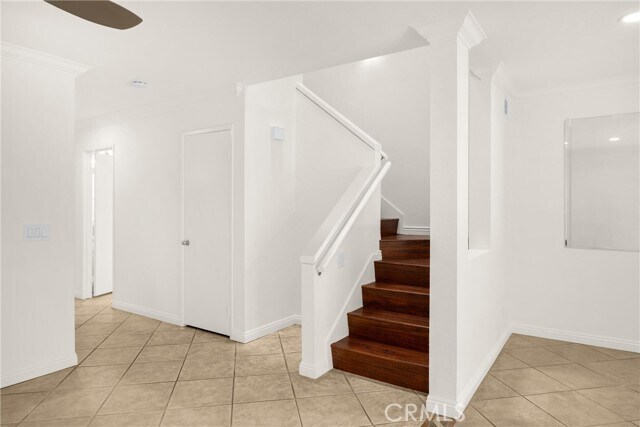 Building Photo - 307 N Singingwood St