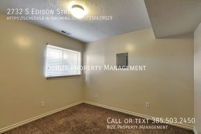 Building Photo - 2732 S Edison St